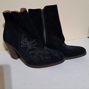 Lucky Brand Eleanor Black Suede Ankle Boots Floral Accents